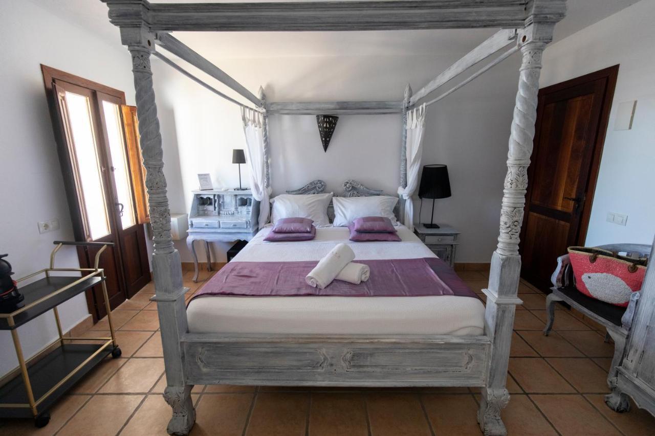 Buenavista Suites Hotel Boutique Санта-Эулалия-дель-Рио Экстерьер фото