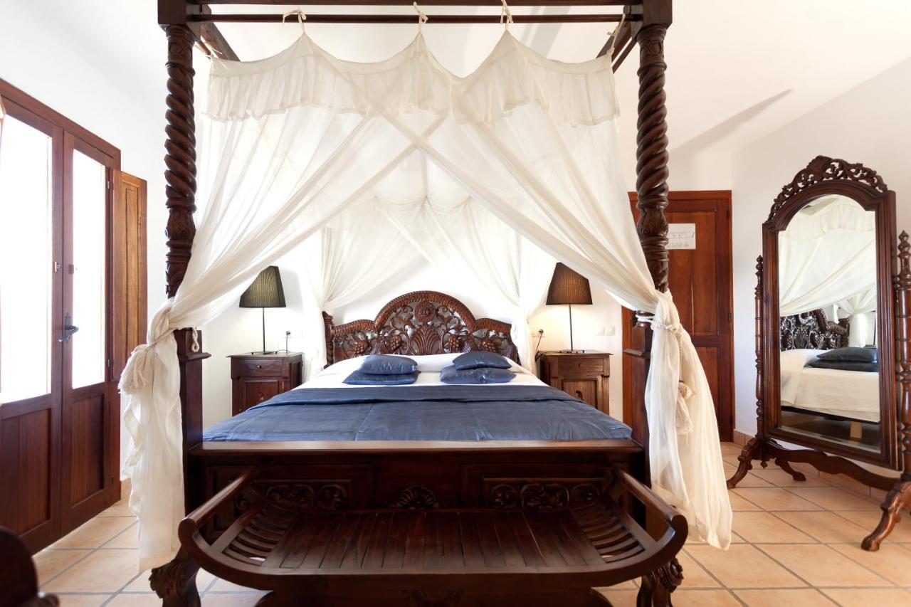 Buenavista Suites Hotel Boutique Санта-Эулалия-дель-Рио Экстерьер фото